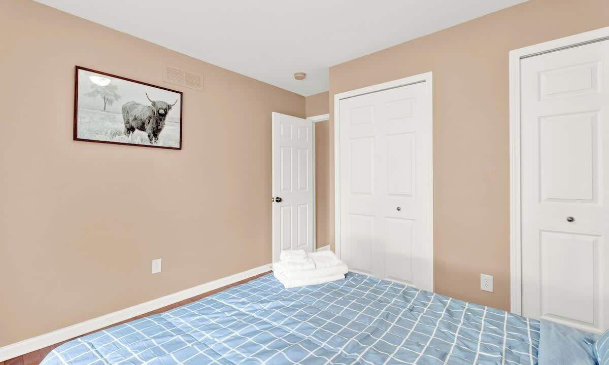Photo of Bedroom in Sterling Heights