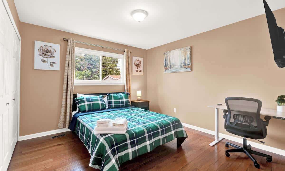 Photo of Bedroom in Sterling Heights