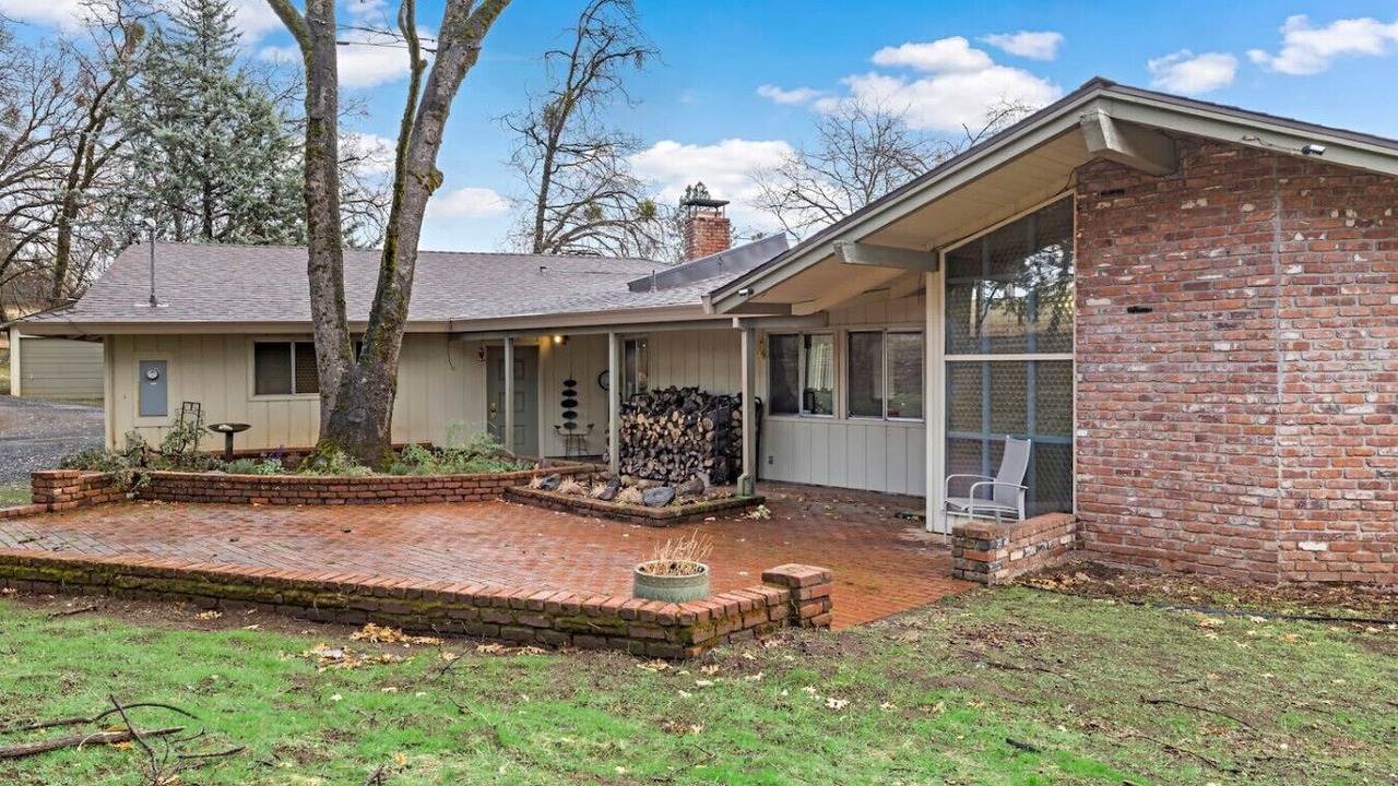 Photo of Others in Apple Hill