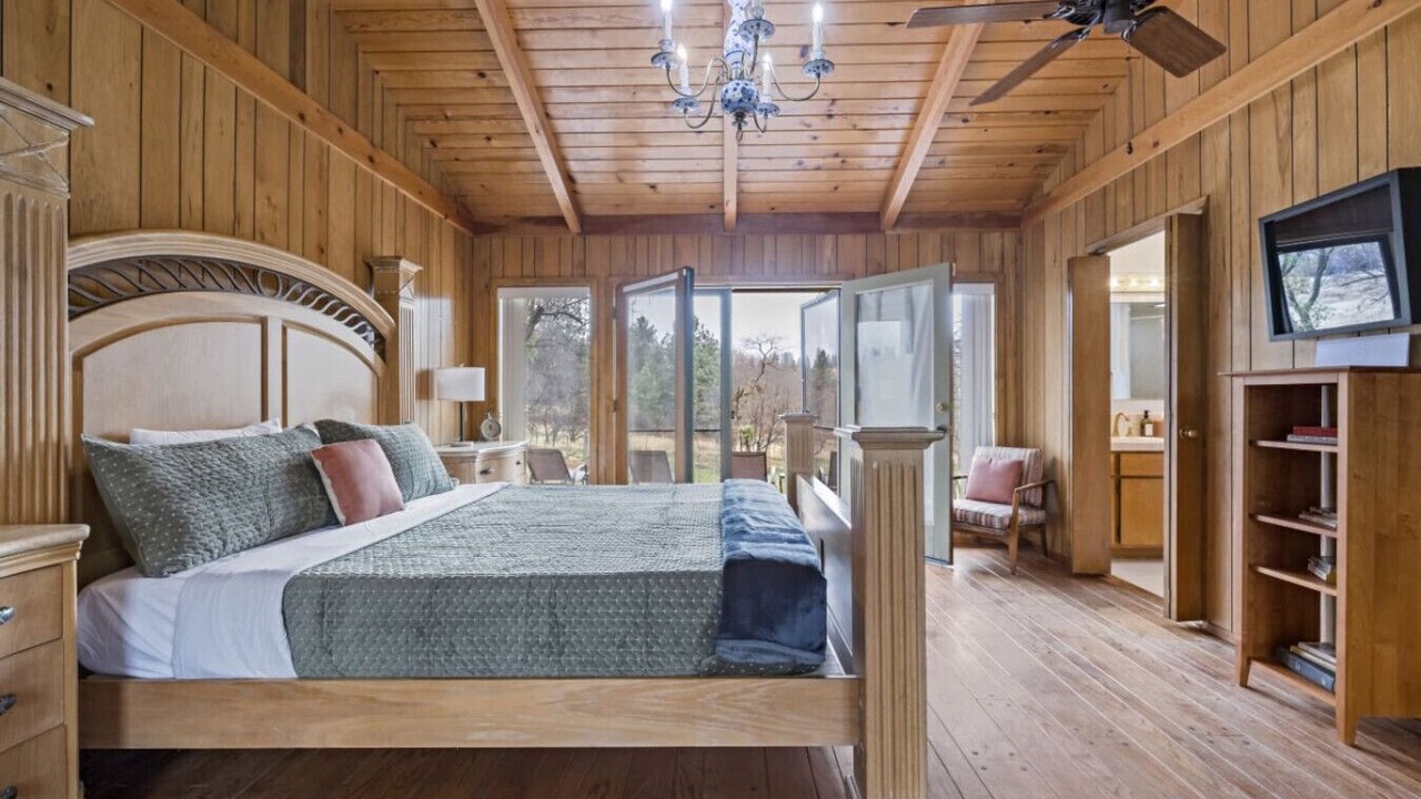 Photo of Others in Apple Hill