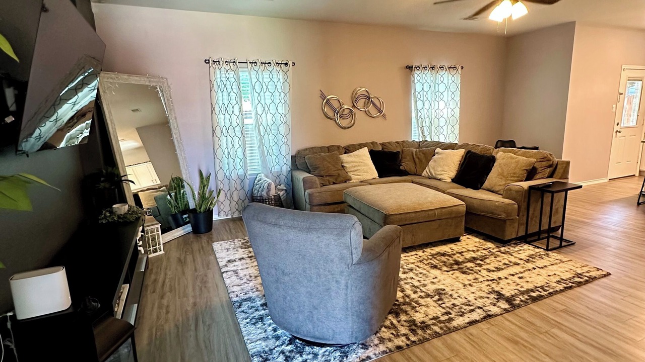 Photo of Livingroom in Grand Prairie
