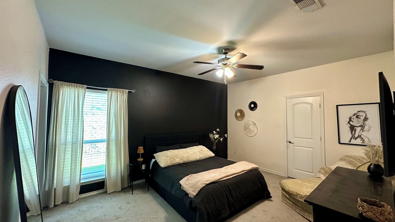 Photo of Bedroom in Grand Prairie