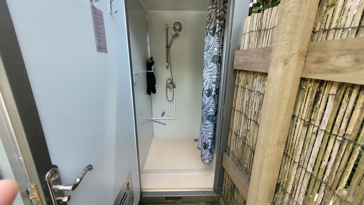 Photo of Bathroom in Waiatarua