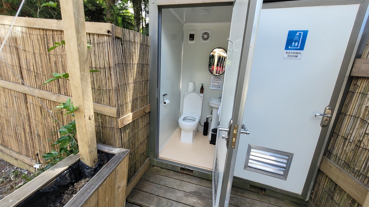 Photo of Bathroom in Waiatarua