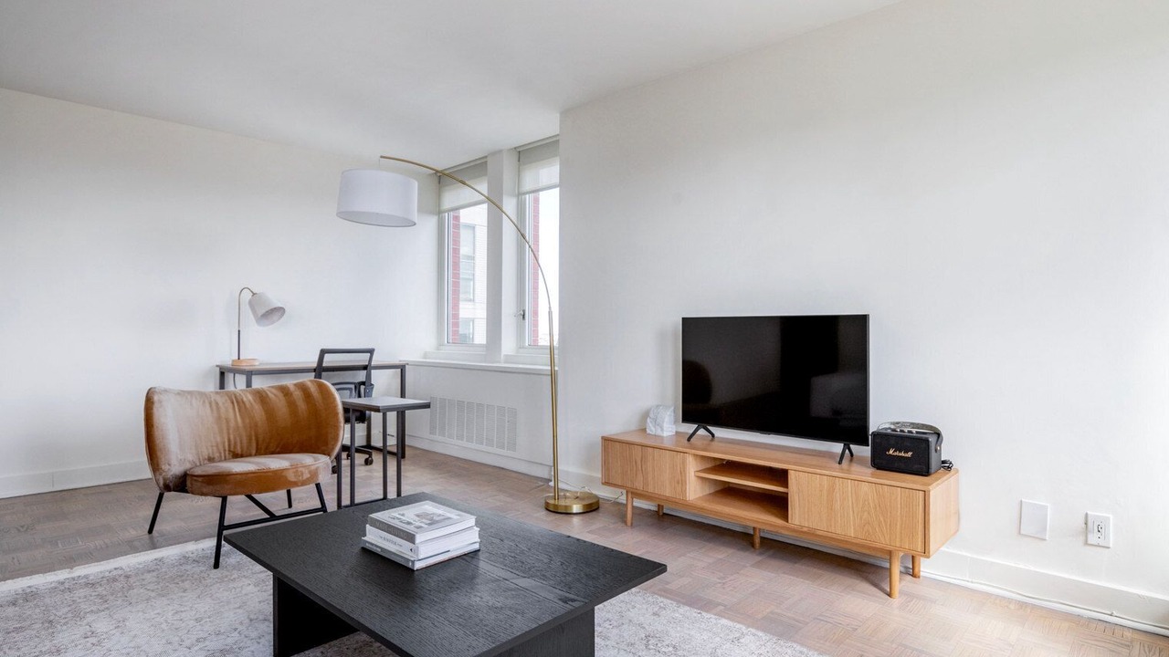 Photo of Livingroom in Back Bay