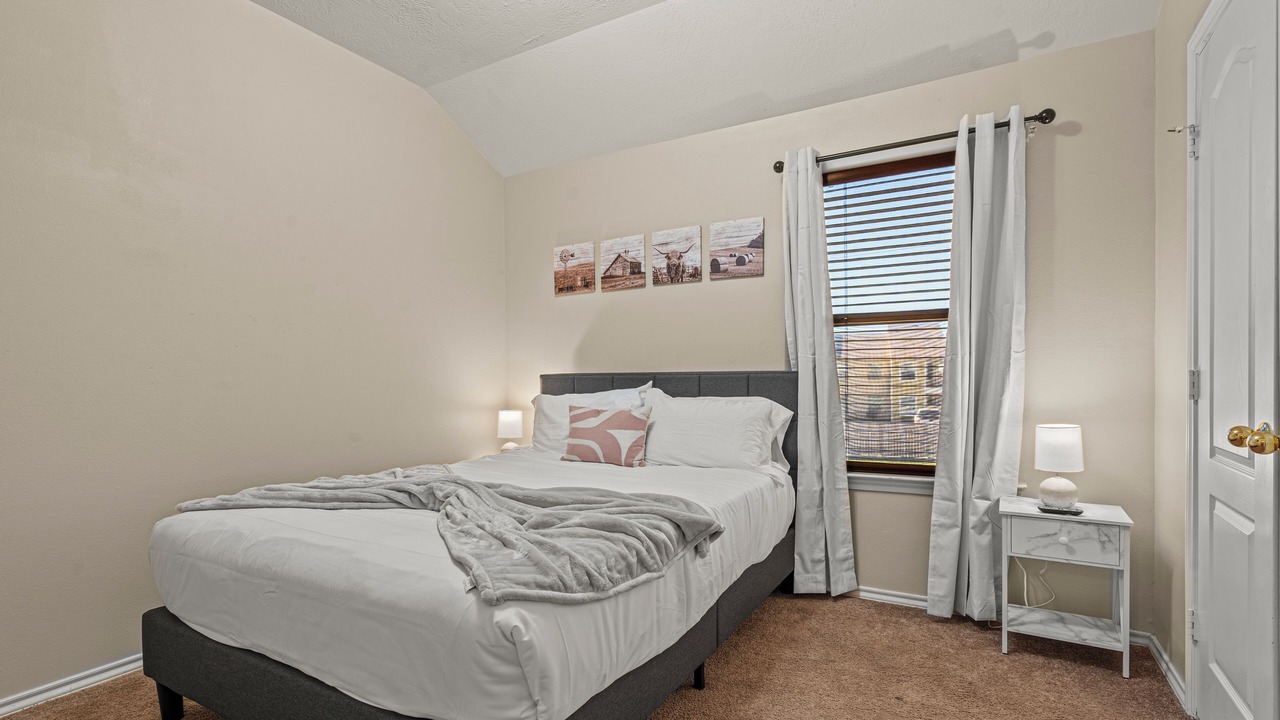 Photo of Bedroom in Baytown