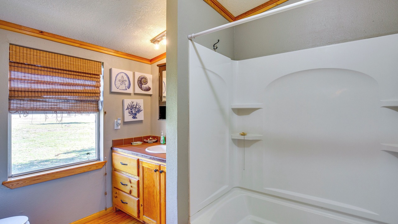 Photo of Bathroom in Quinlan