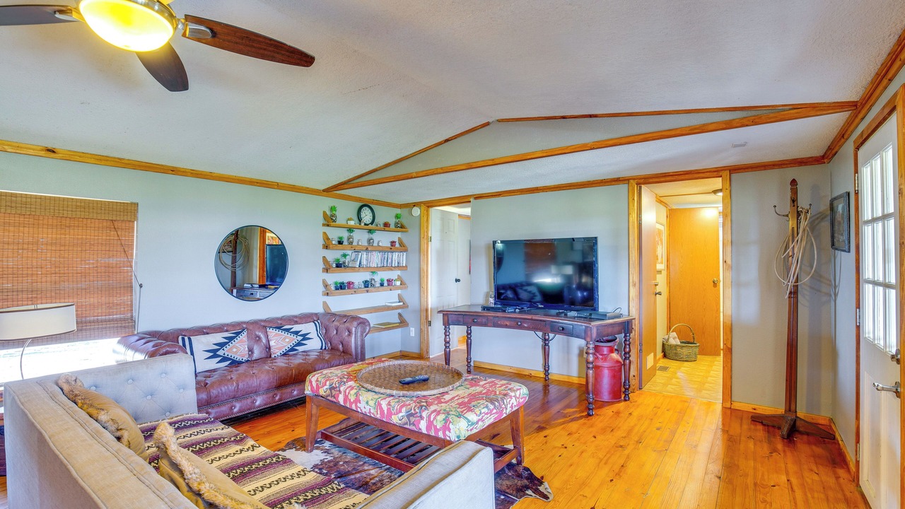 Photo of Bedroom in Quinlan