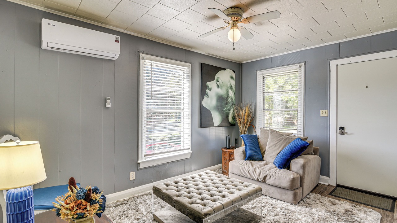 Photo of Livingroom in Lakeview  Jefferson County
