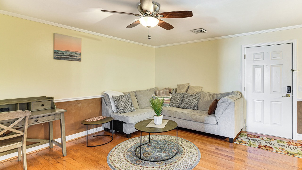 Photo of Livingroom in Fall River