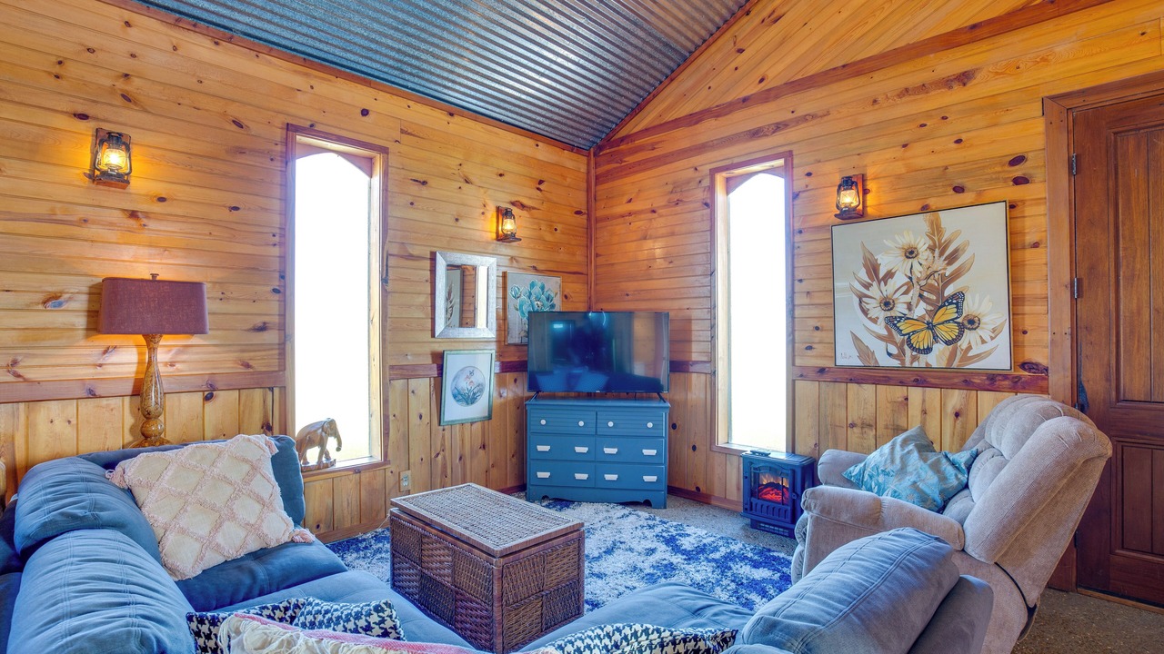 Photo of Livingroom in Quinlan