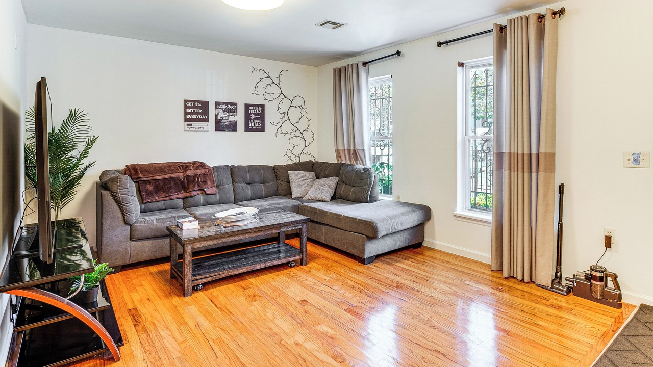 Photo of Livingroom in Jersey City