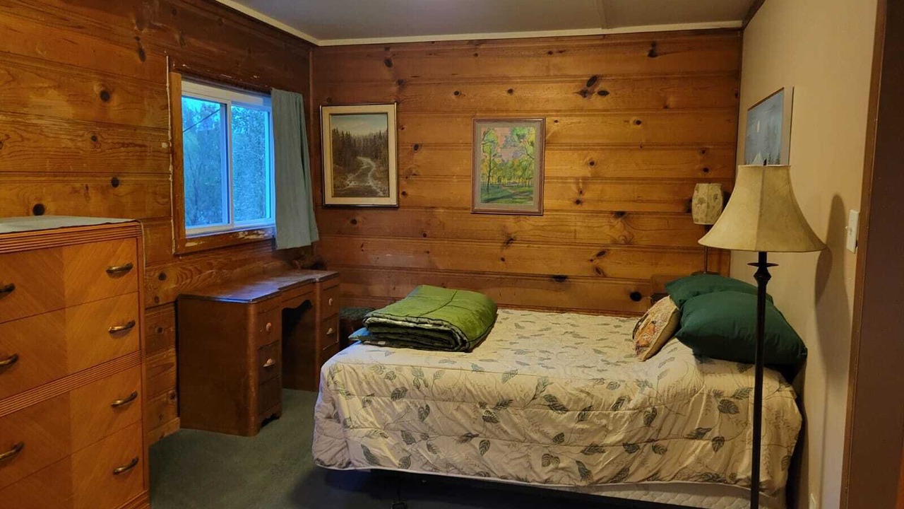Photo of Bedroom in Dutch Flat