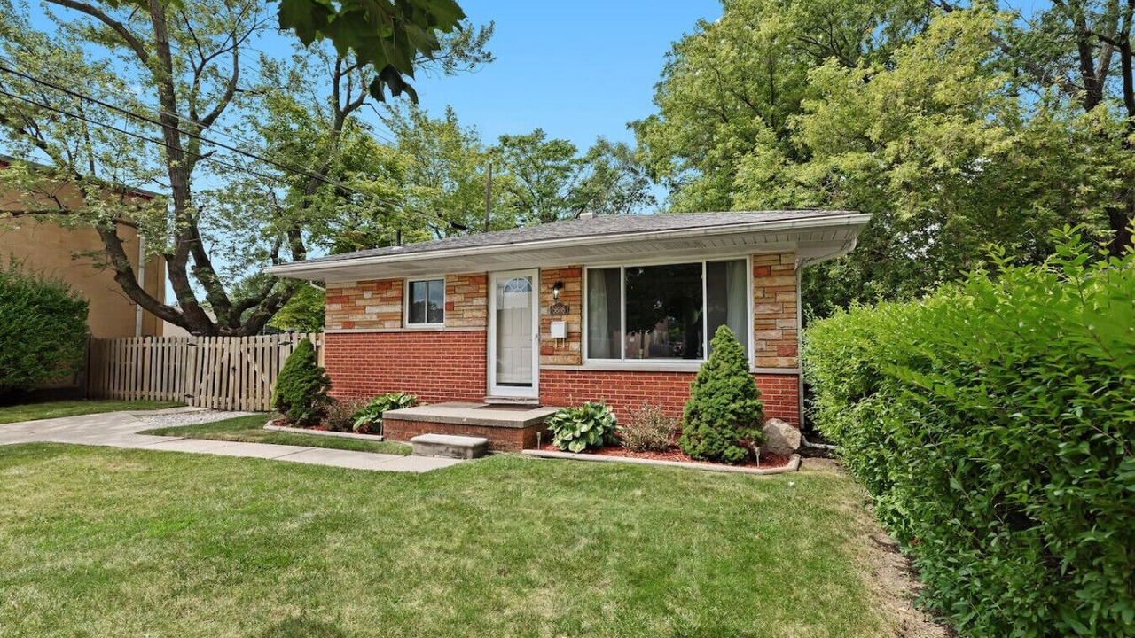 Photo of Outdoor in Dearborn Heights