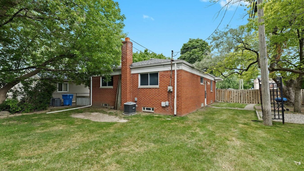 Photo of Outdoor in Dearborn Heights