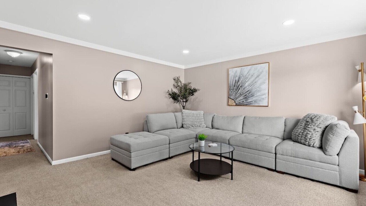 Photo of Livingroom in Dearborn Heights