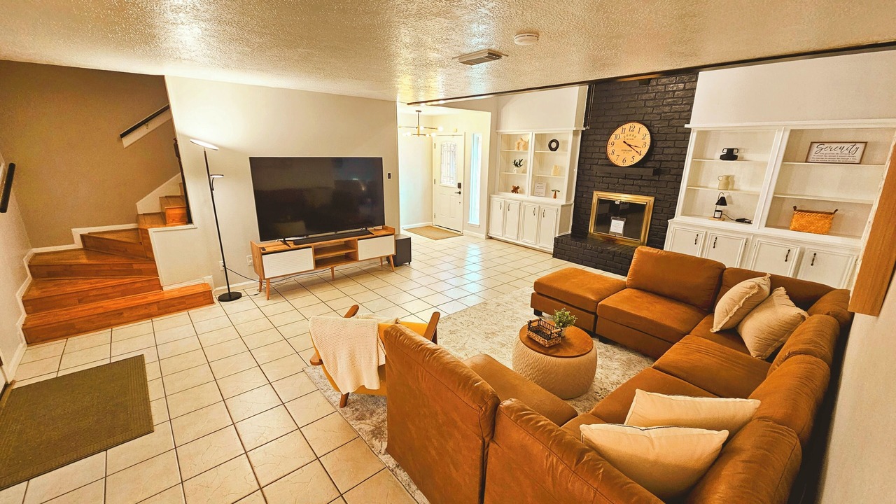 Photo of Livingroom in Spring