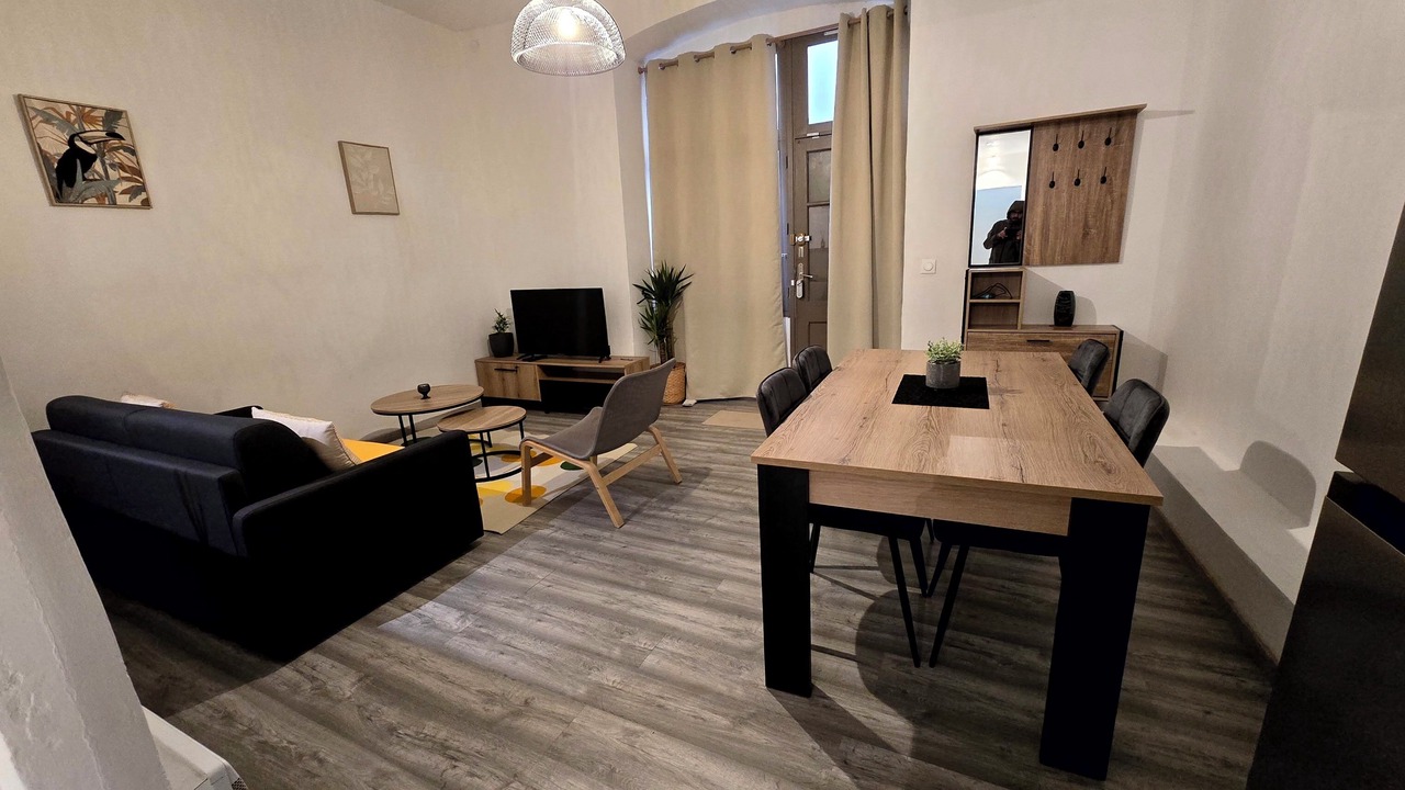 Photo of Others in Beaucaire