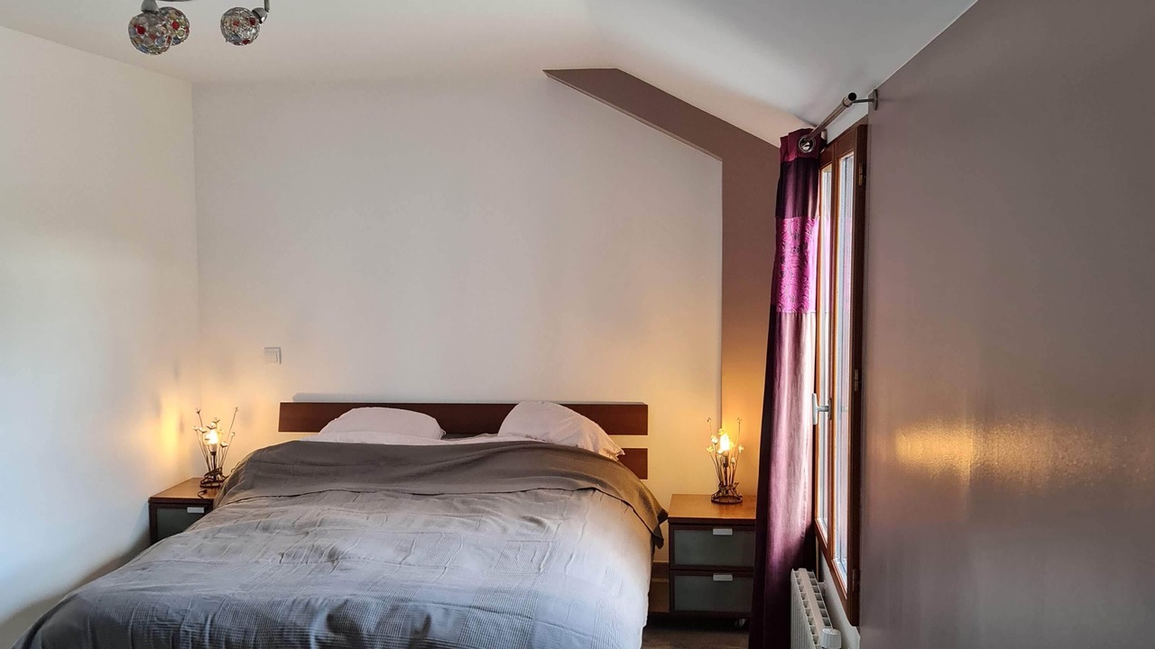 Photo of Bedroom in Saint-Denis
