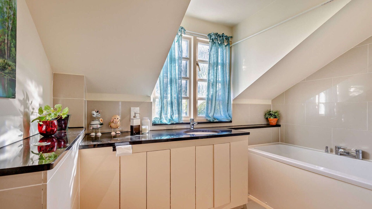 Photo of Bathroom in Blisworth