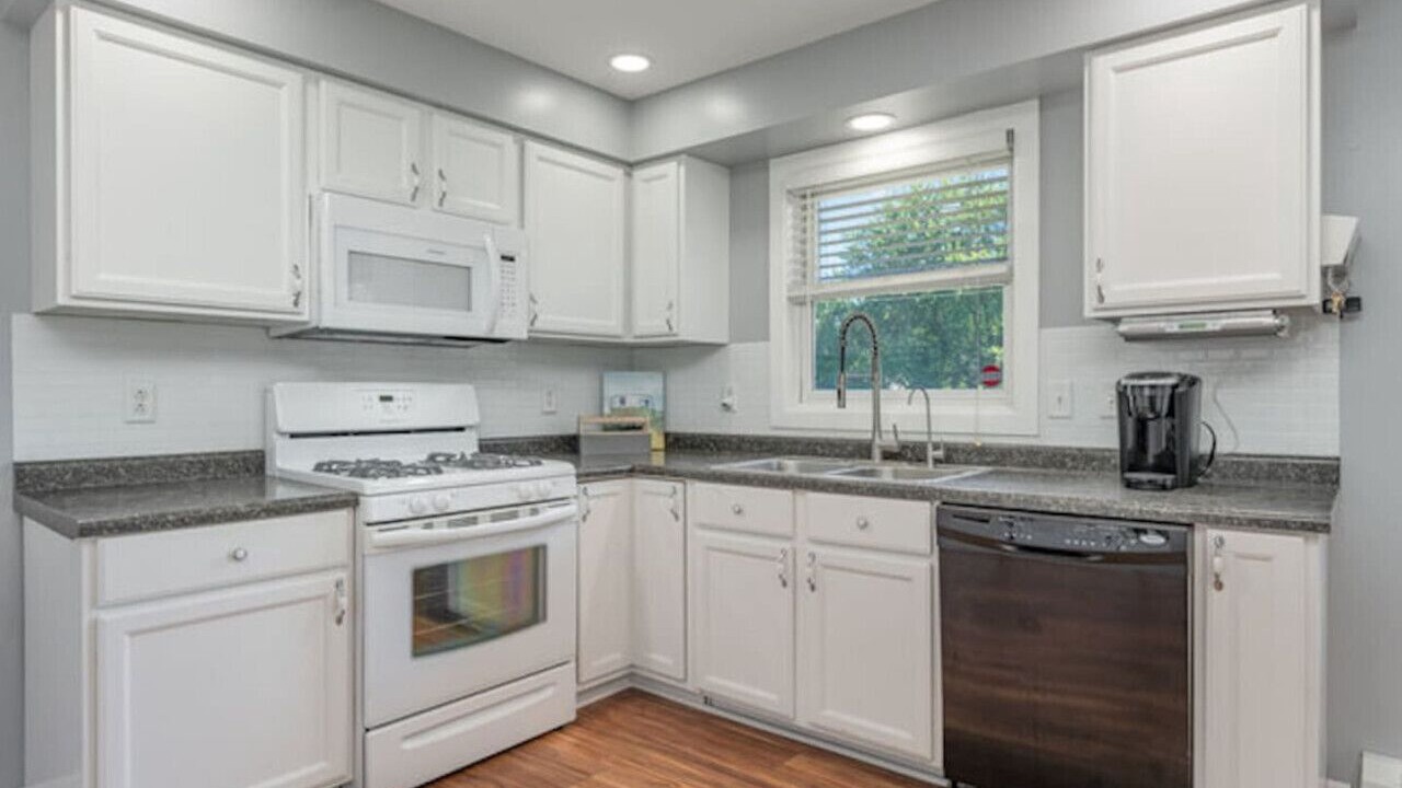 Photo of Kitchen in Bay City