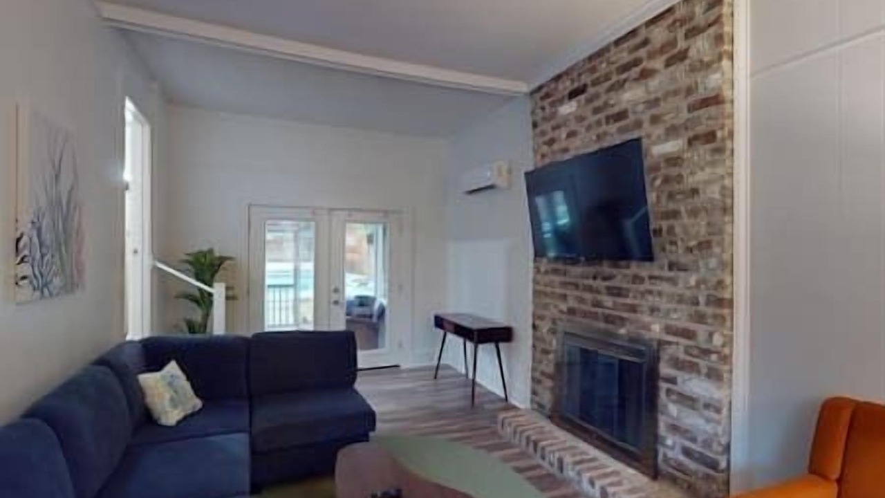 Photo of Livingroom in Mossy Oaks