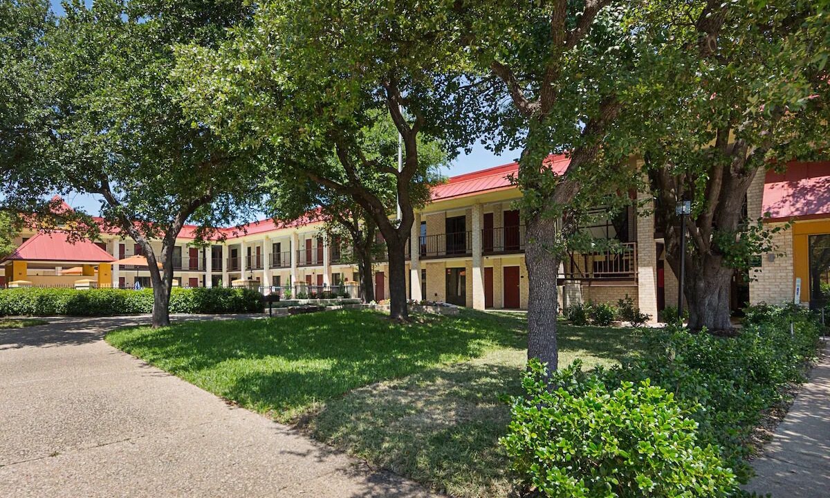 Photo of Outdoor in Addison