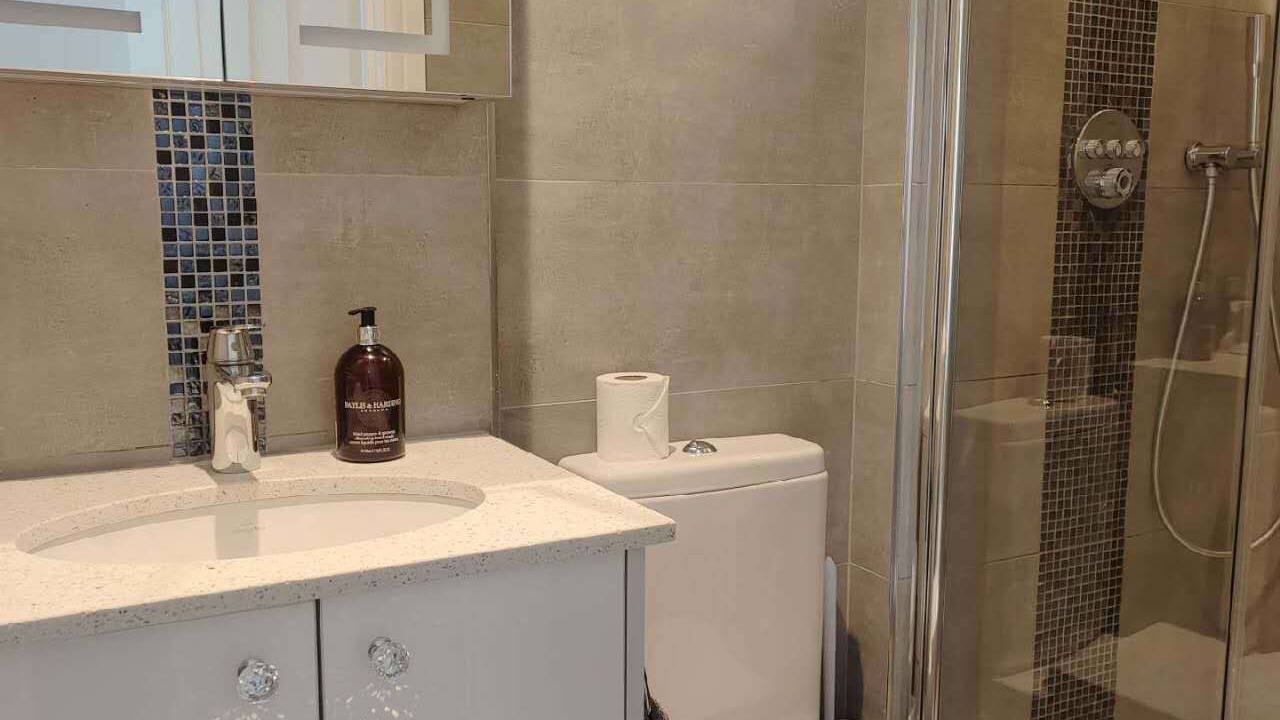 Photo of Bathroom in Brompton & Hans Town