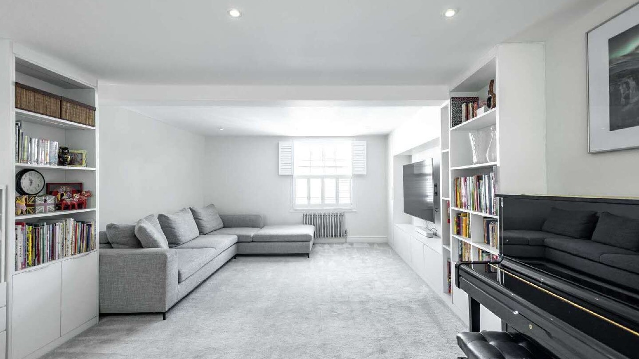 Photo of Livingroom in Brompton & Hans Town