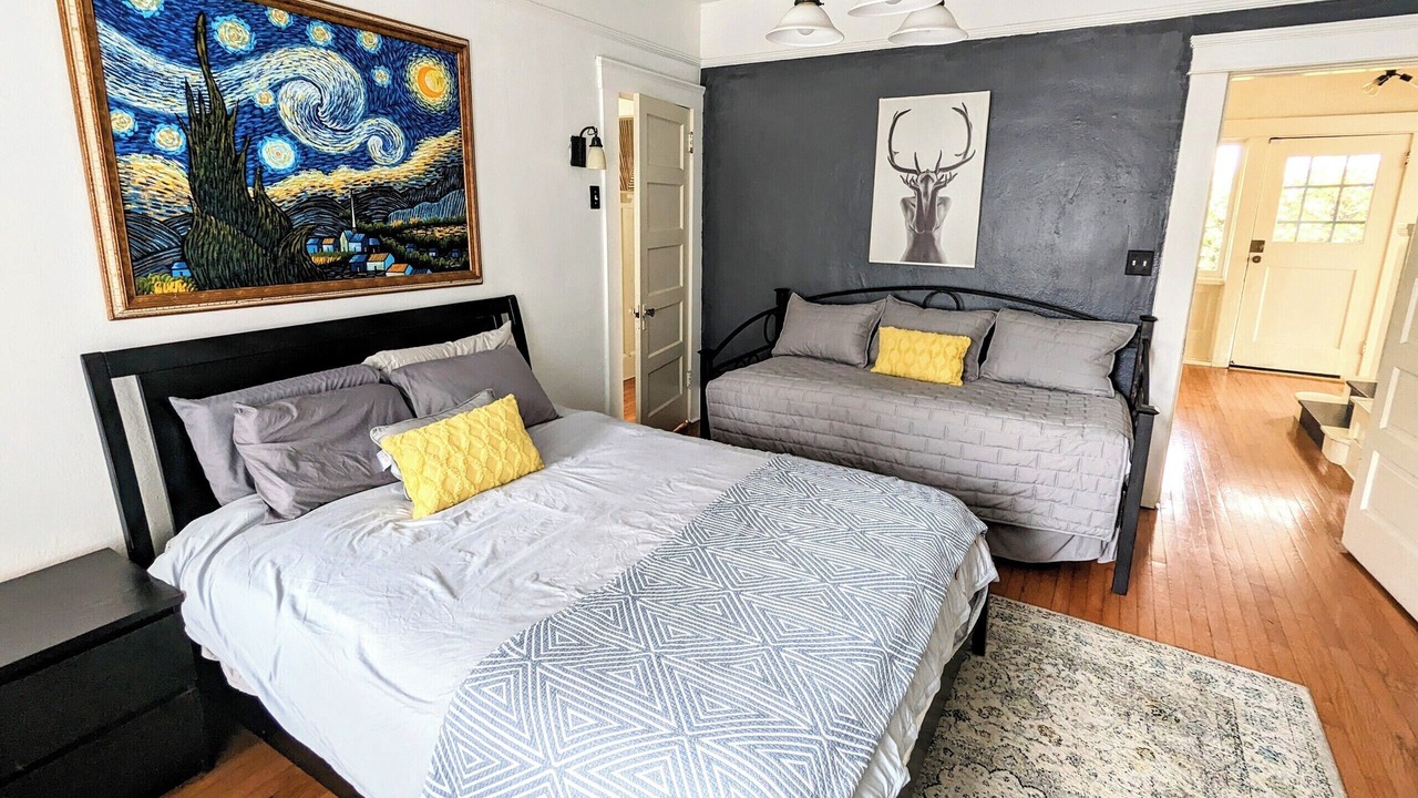 Photo of Bedroom in Golden Hill
