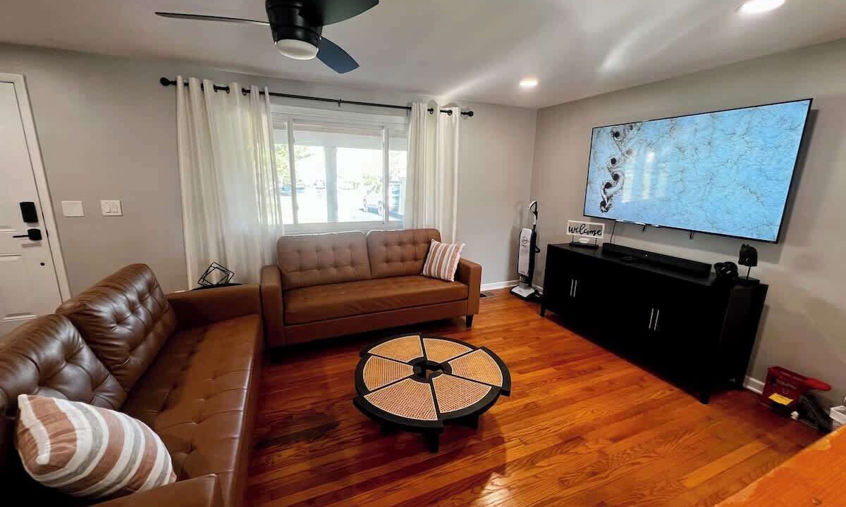 Photo of Livingroom in Milford