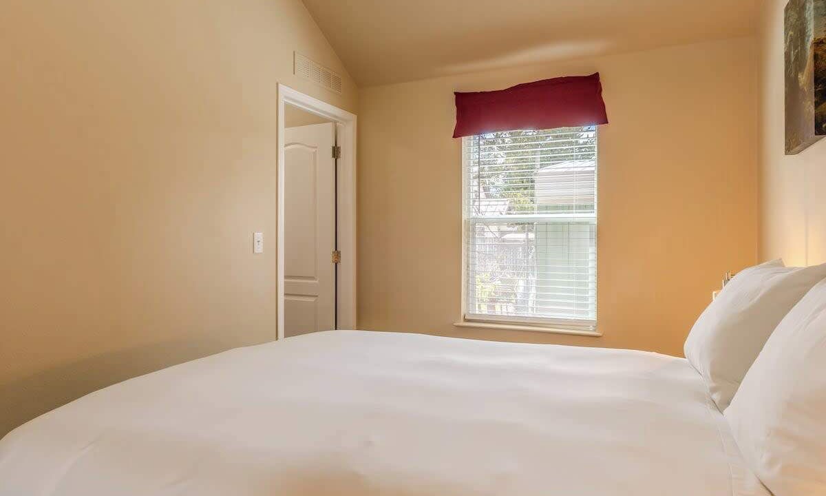 Photo of Bedroom in West Yellowstone