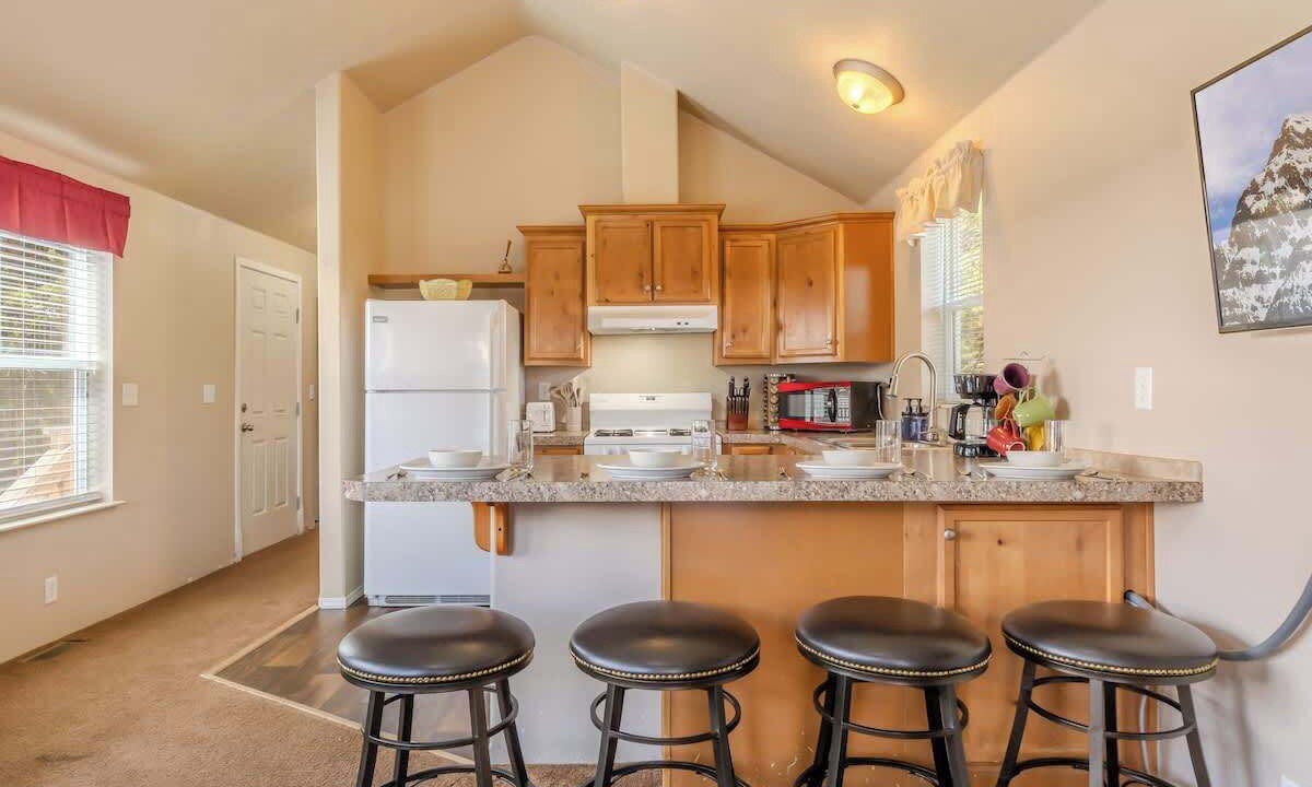 Photo of Kitchen in West Yellowstone