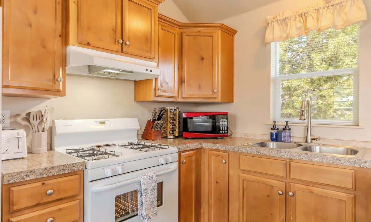 Photo of Kitchen in West Yellowstone