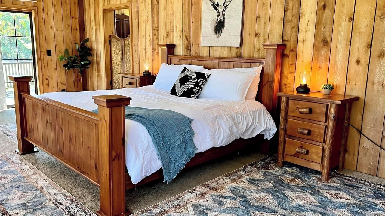 Photo of Bedroom in Edwards