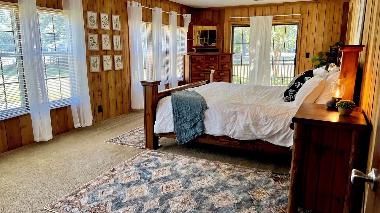 Photo of Bedroom in Edwards