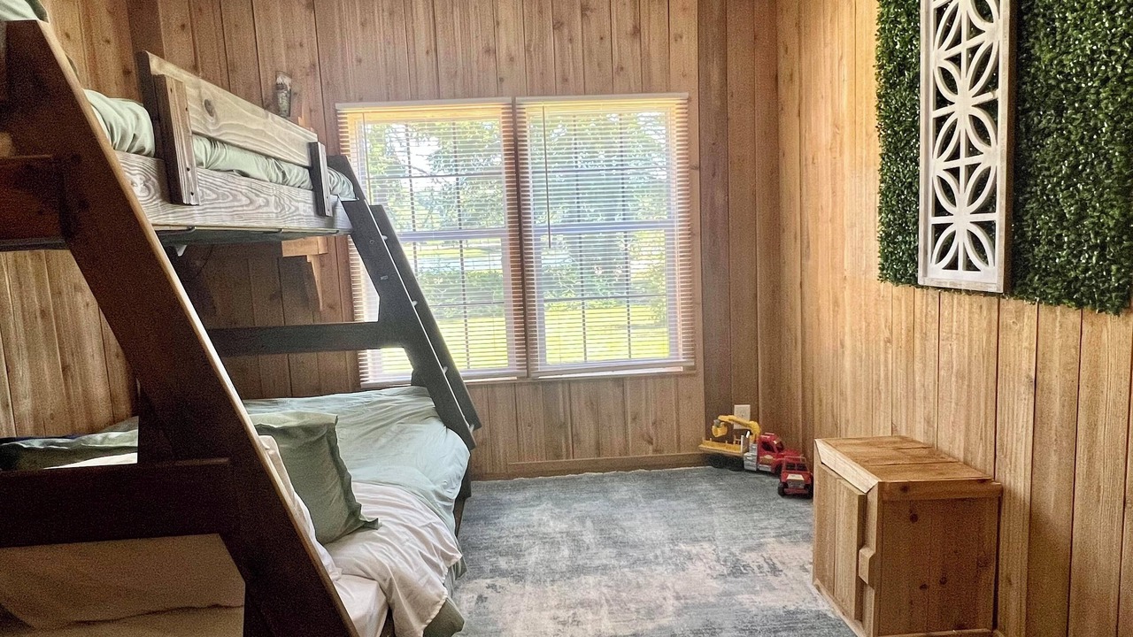Photo of Bedroom in Edwards
