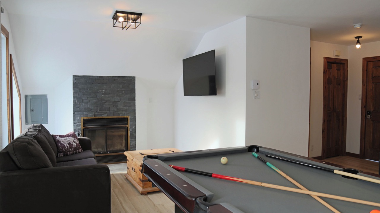 Photo of Livingroom in Petite-Riviere-Saint-Francois