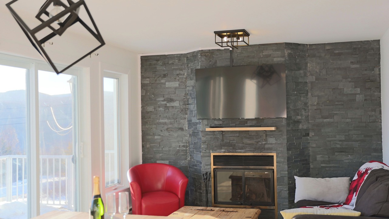 Photo of Livingroom in Petite-Riviere-Saint-Francois