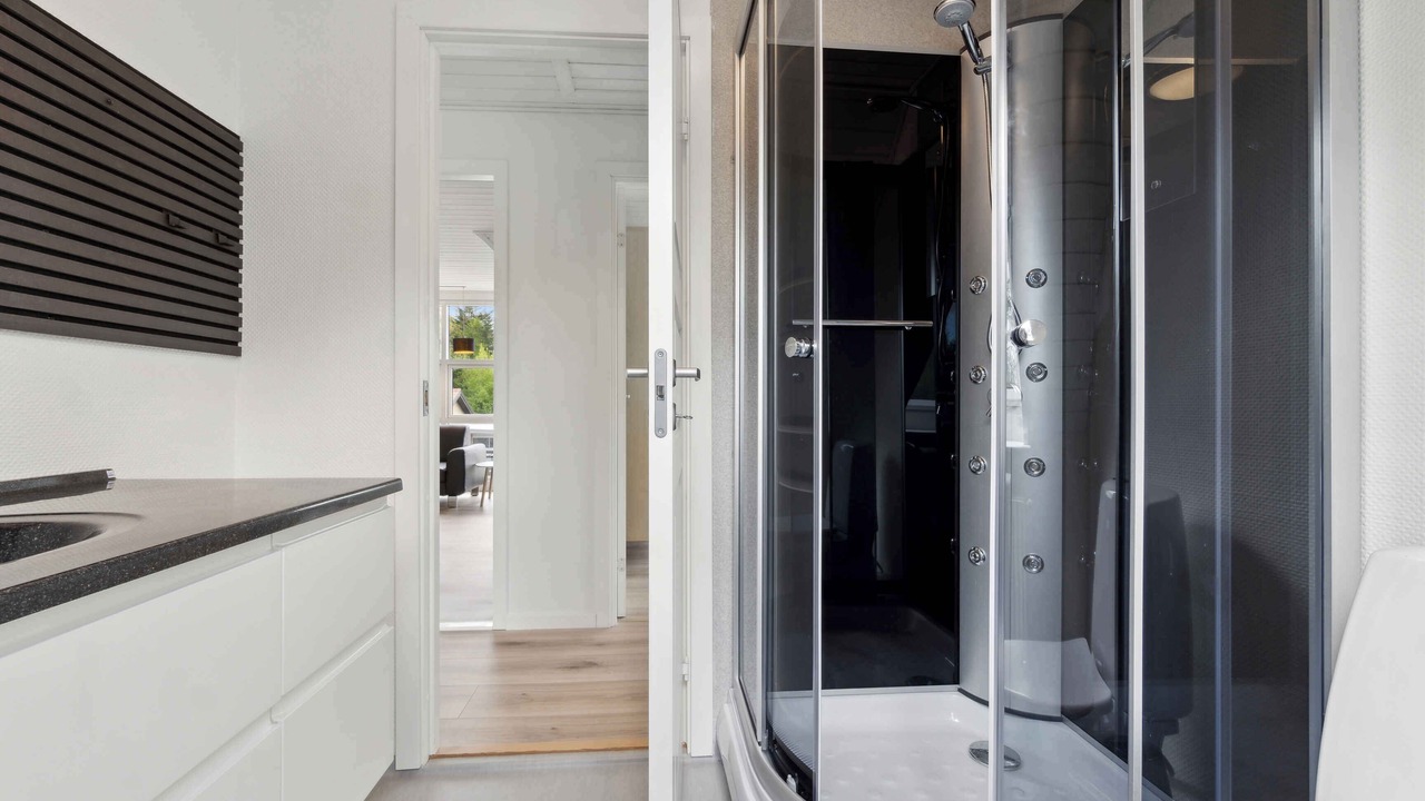 Photo of Others in Hvalpsund