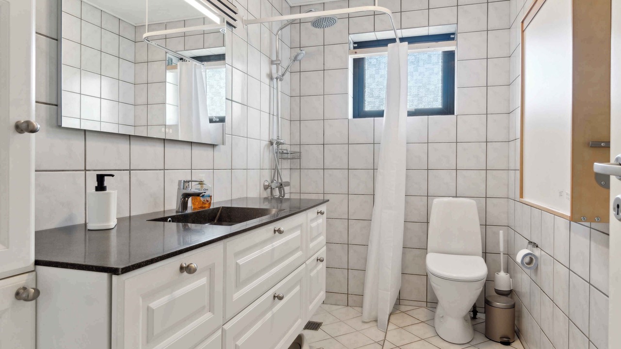 Photo of Others in Hvalpsund