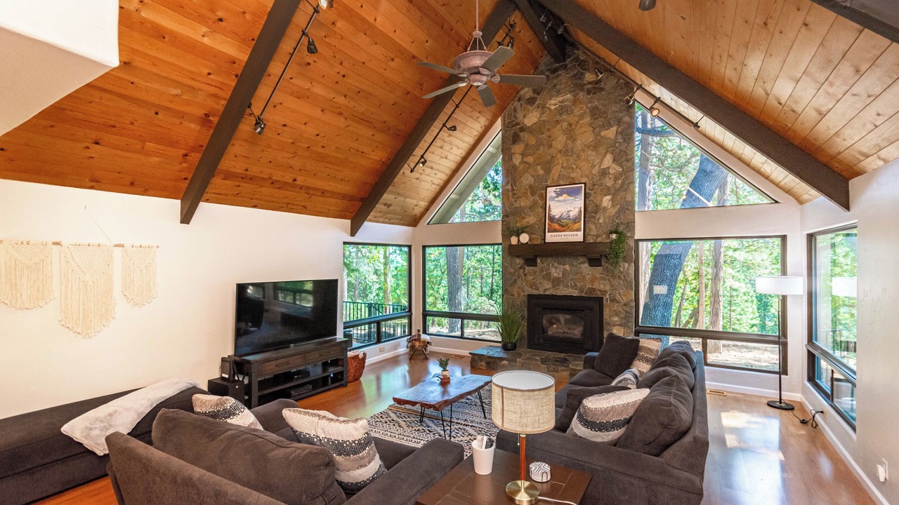 Photo of Livingroom in Alta Sierra