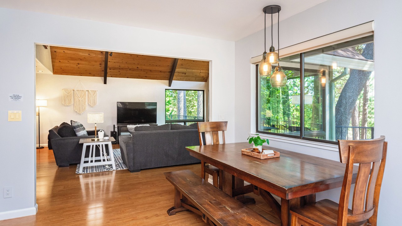Photo of Livingroom in Alta Sierra
