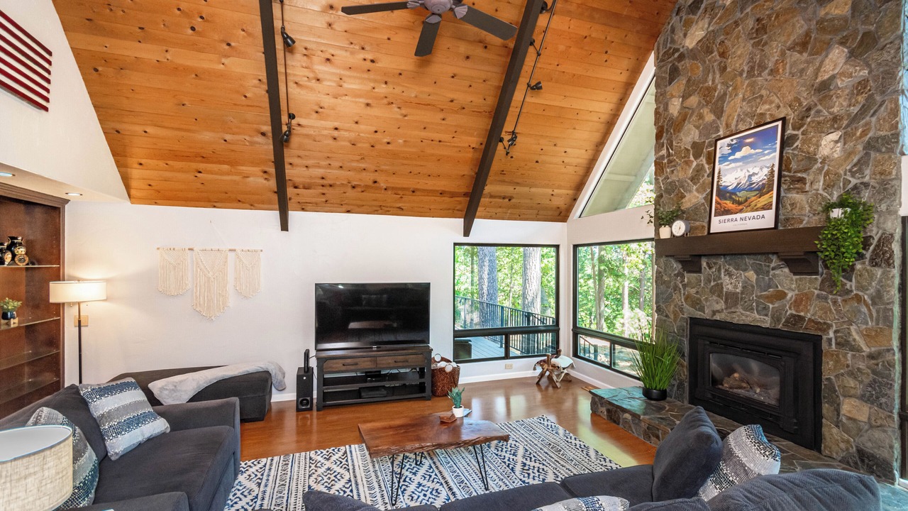 Photo of Livingroom in Alta Sierra