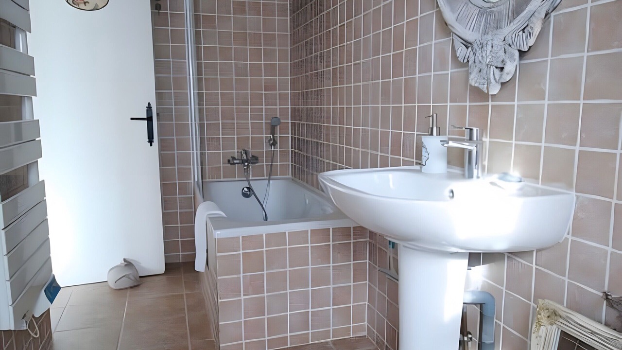 Photo of Bathroom in Suzay