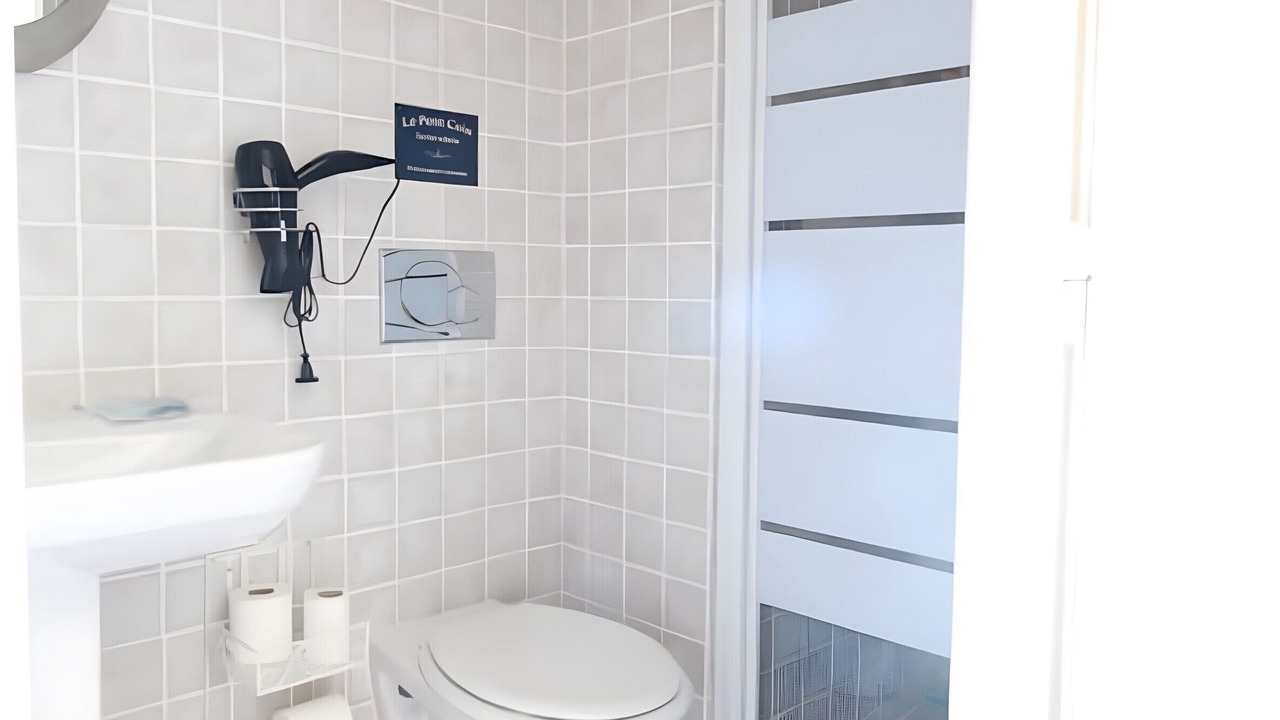 Photo of Bathroom in Suzay