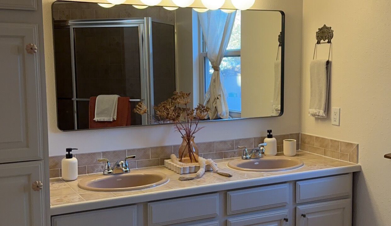 Photo of Bathroom in Alban Hills