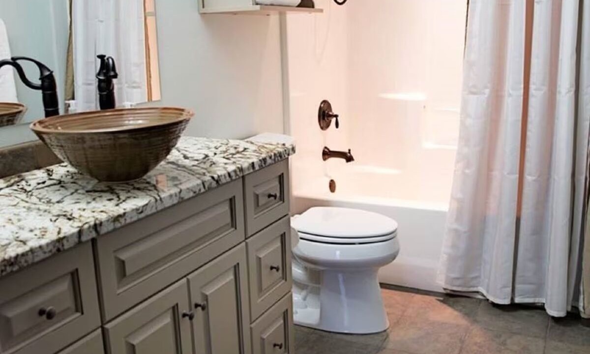 Photo of Bathroom in Pateros