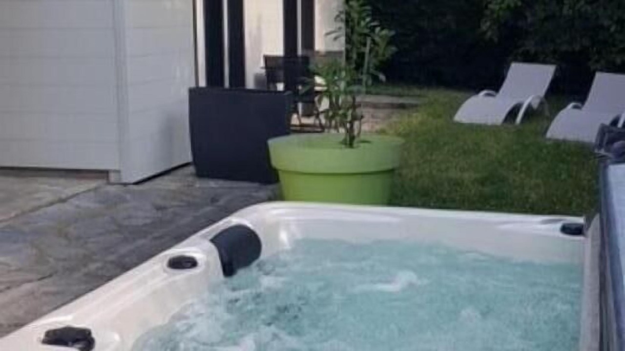 Photo of Patio Balcony in Challes-les-Eaux