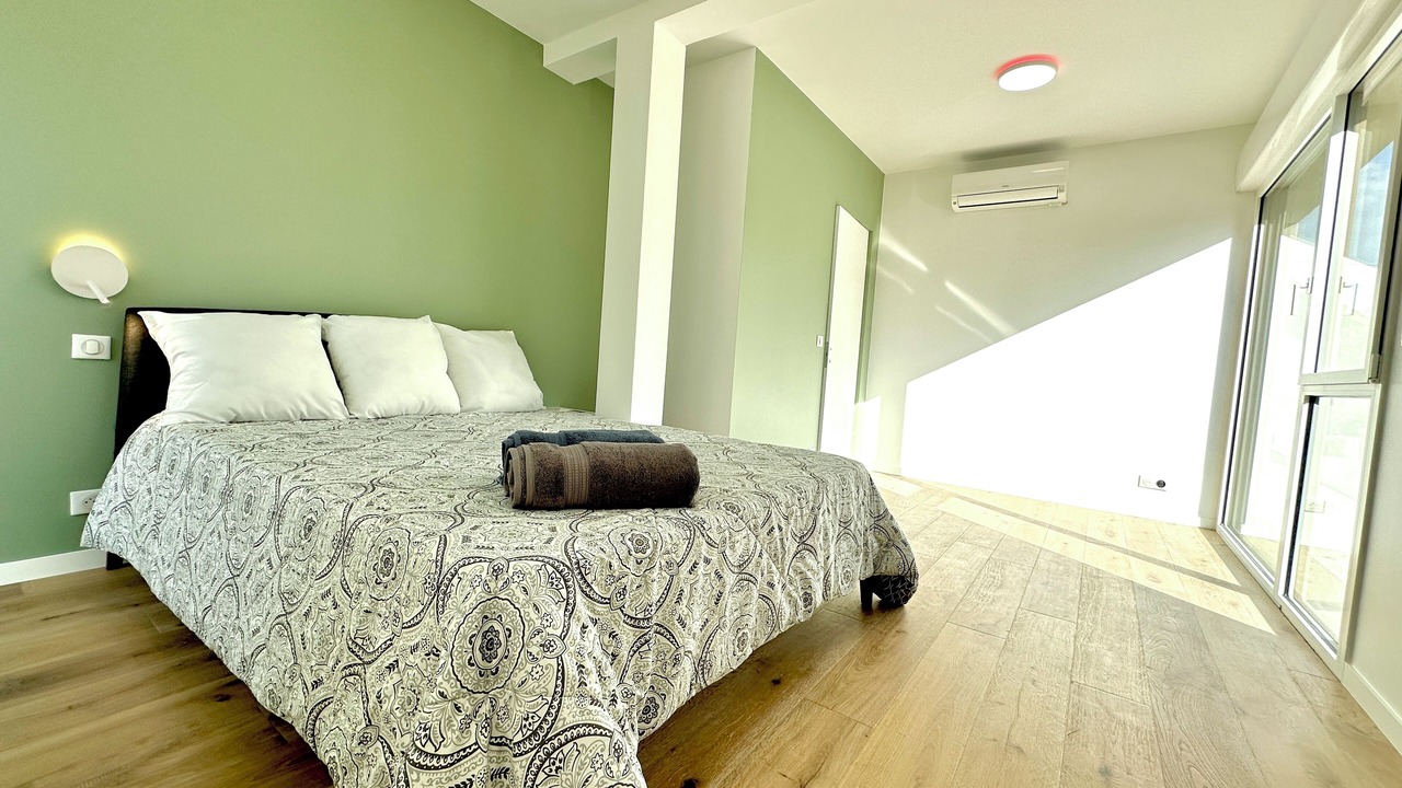 Photo of Bedroom in Clamart